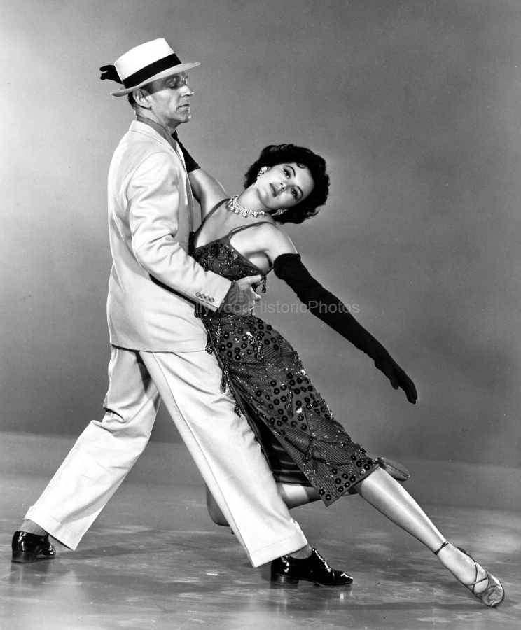 Cyd Charisse 1953 1 Fred Astaire Band Wagon.jpg